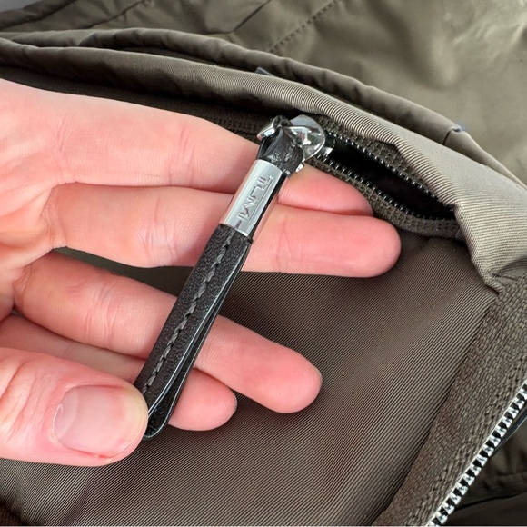 Tumi Voyageur Super Leger International Carry On Rolling Suitcase Bag Green - Picture 13 of 13